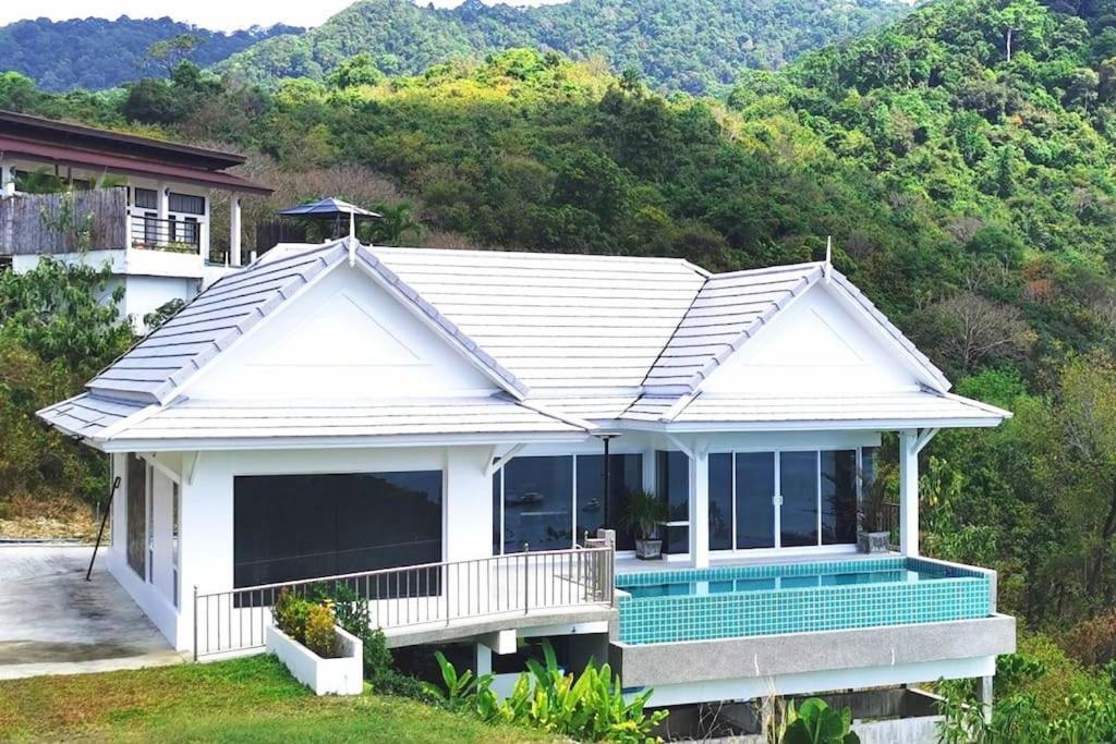 Baankuer Hill Pool Villa เกาะลันตา ภายนอก รูปภาพ